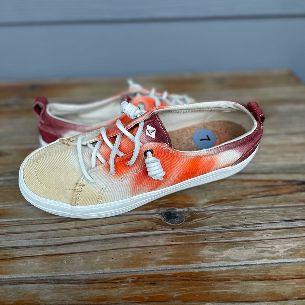 Sperry Crest Vibe Orange Tie Dye Sneaker Size 7